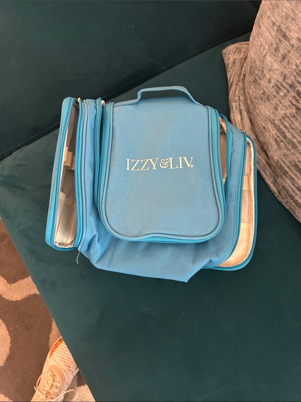 IZZY & LIV Blue Travel Cosmetic Organizer Bag